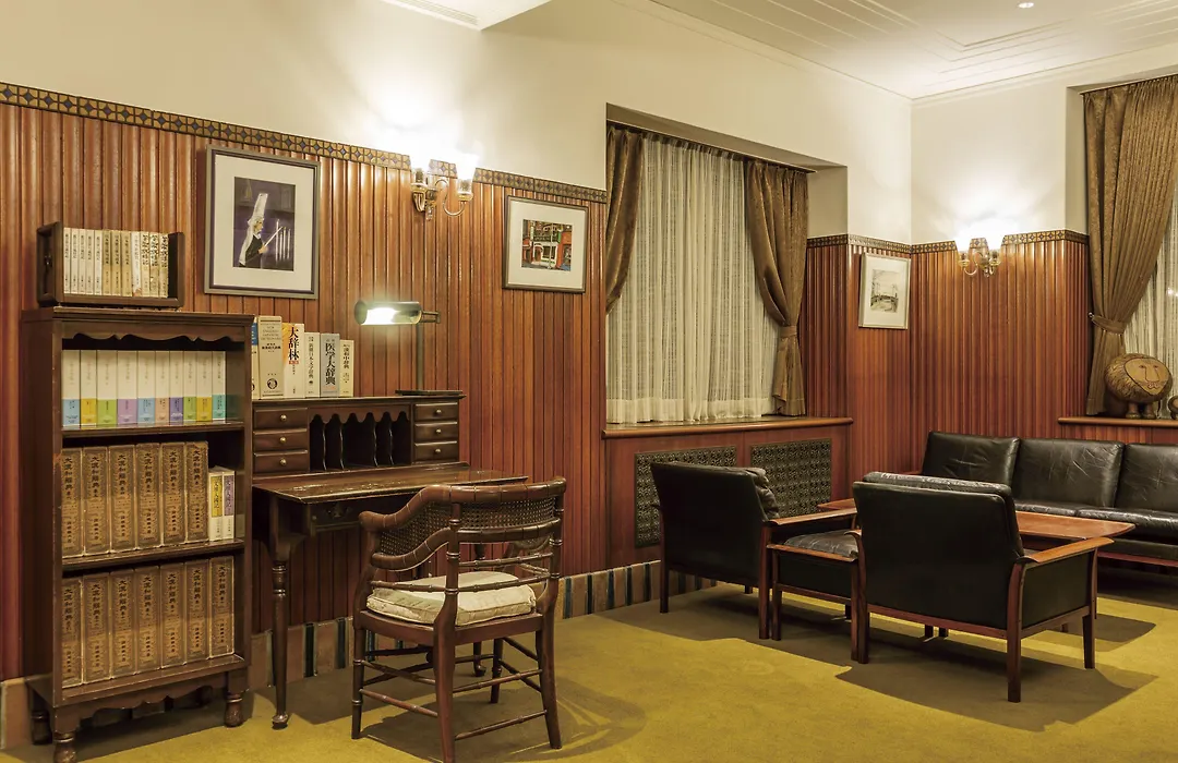Hilltop Hotel-1